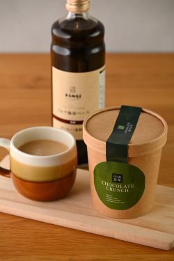 抹茶小豆チョコクランチ